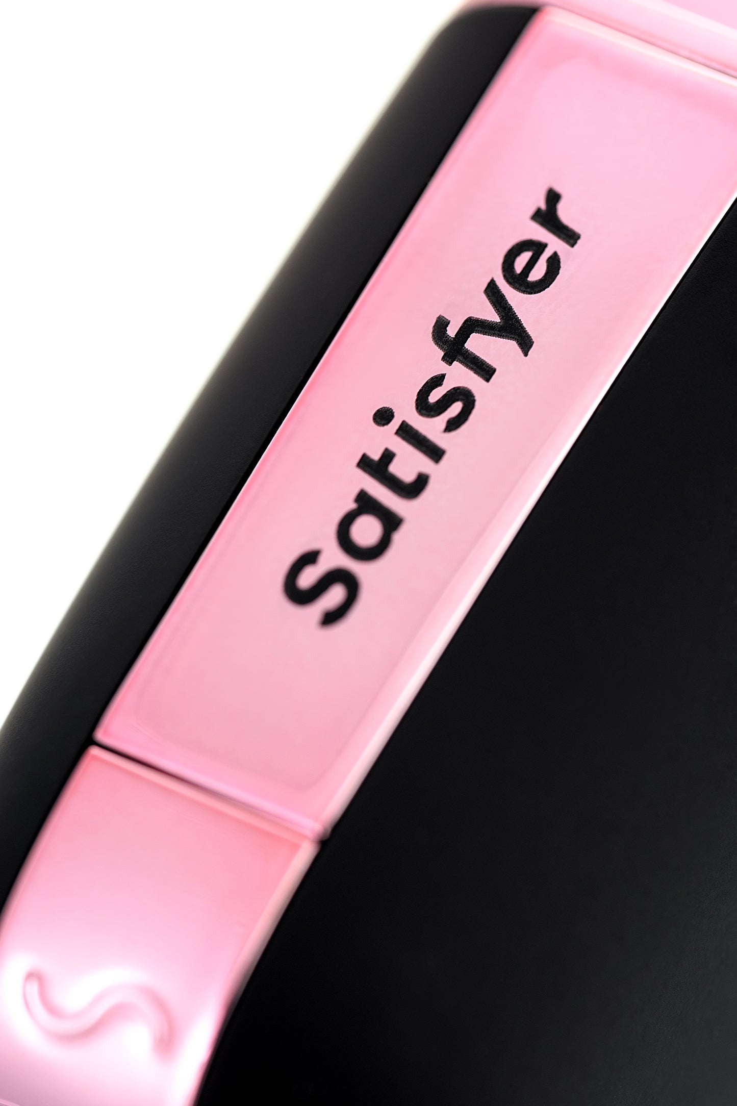 Satisfyer Love Triangle Vakum Dalgası Klitoral Stimülatör, Silikon, Siyah, 8,8 cm