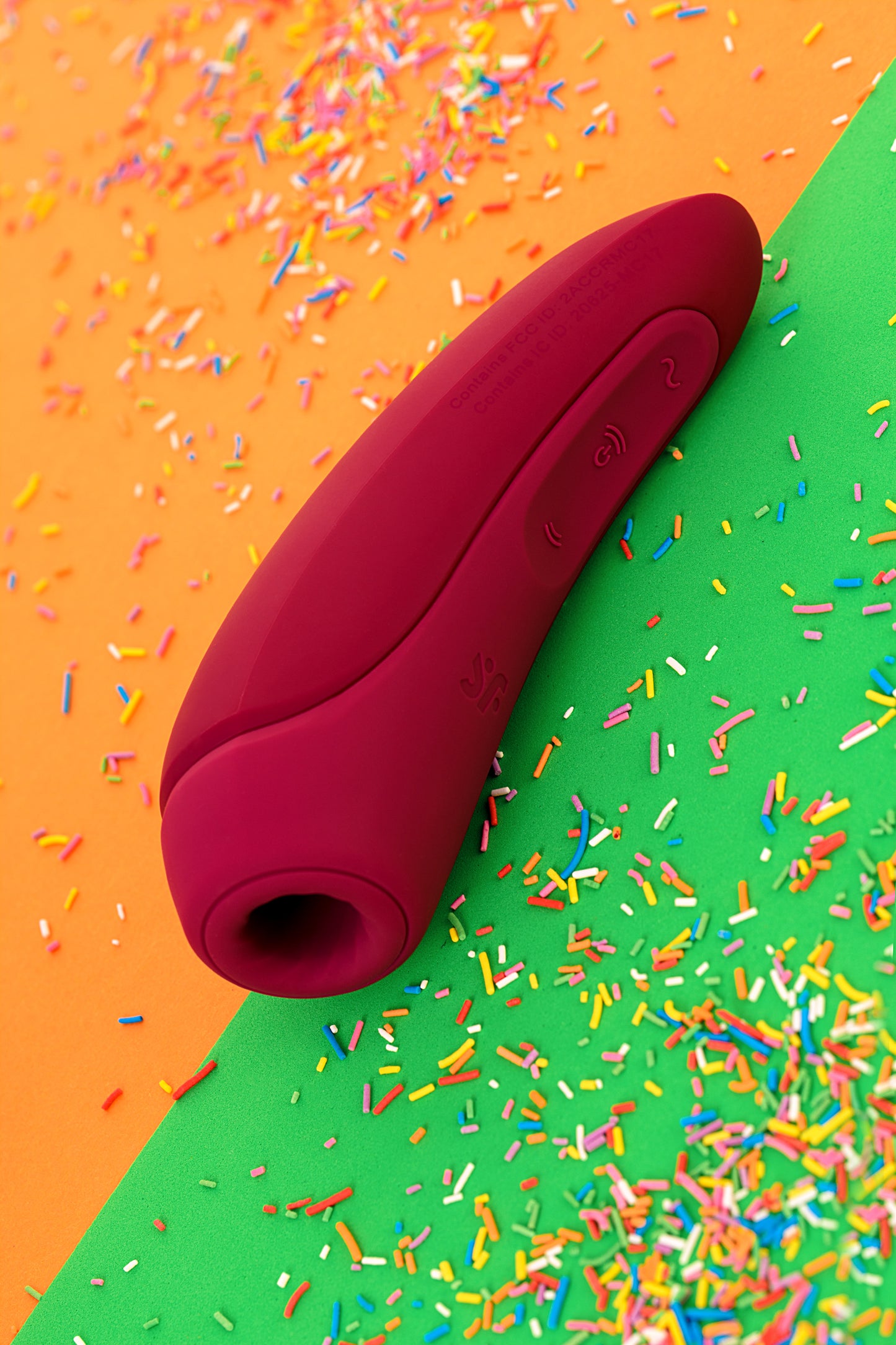 Satisfyer Curvy 1 Connect App Vakum Dalgası Klitoris Vibratörü, silikon, kırmızı, 14,3 cm